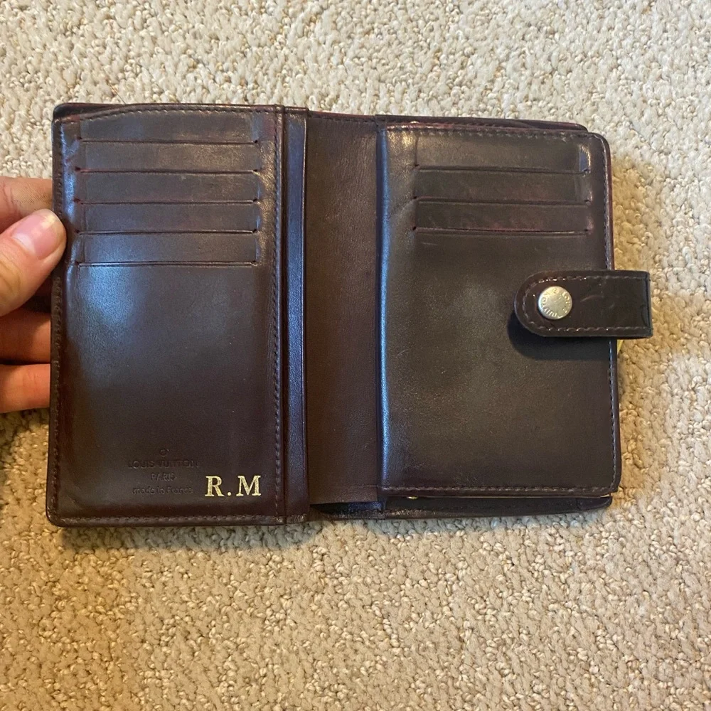Louis Vuitton Vernis Kisslock compact wallet